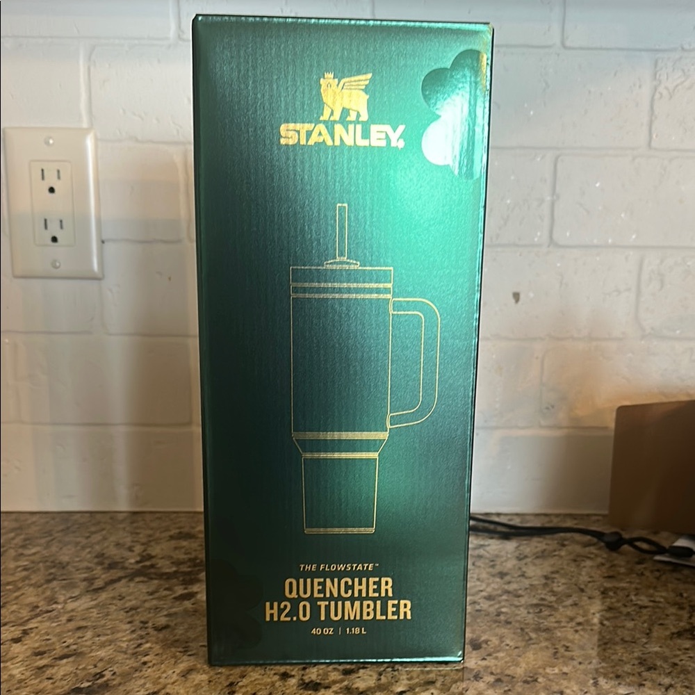 Stanley Quencher H2.0 Tumbler - Emerald